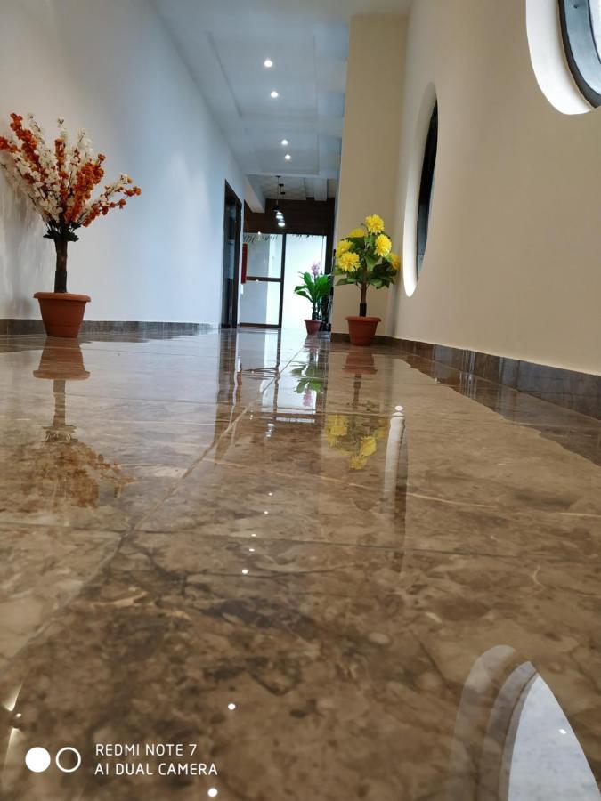 Hotel Krishna Palace Ānand Eksteriør billede